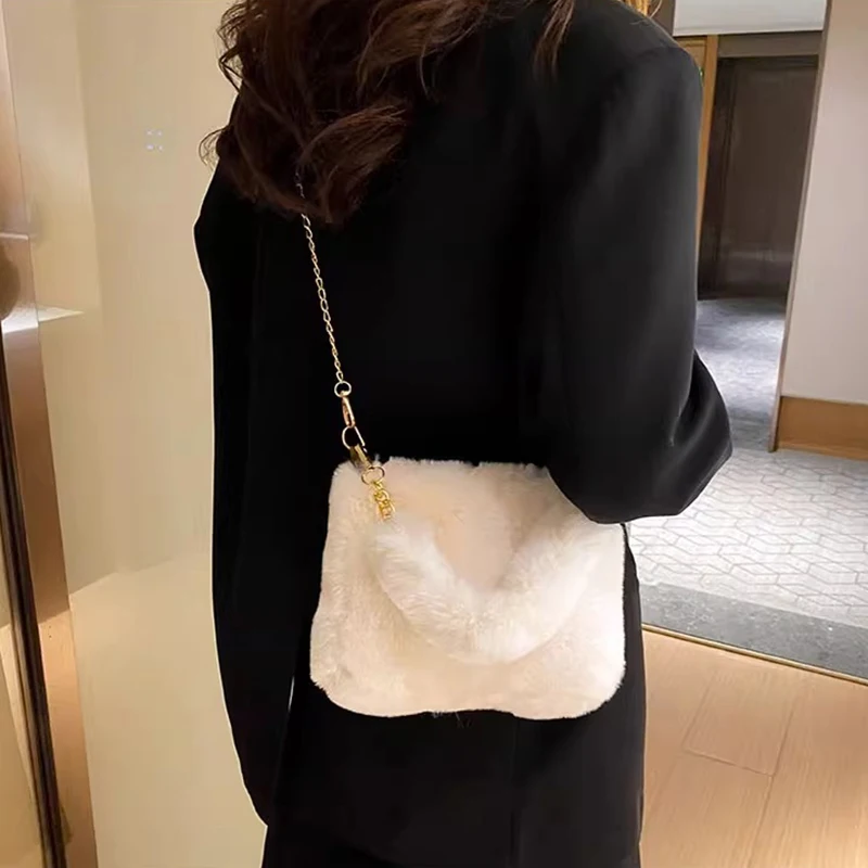 Plush Faux Fur Tote Bag for Women Winter Shoulder Bag Casual Fluffy Crossbody Bags Fashion Chain Handbag Girls Soft Purse