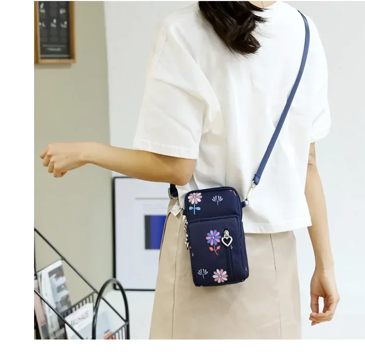 Waterproof Mobile Phone Bag Women's Mini Oxford Crossbody Bag Daily Multi-layer Zipper Purse Casual Outdoor Travel Nylon Bag